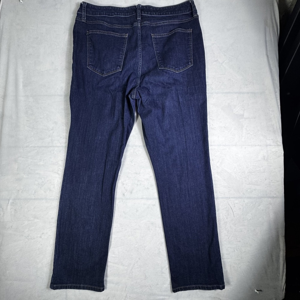 St. John's Bay Straight Leg Jeans Womens Blue Denim Mid Rise Stretch Comfort‎ 16 - Picture 2 of 16